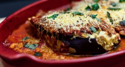 Haz berenjenas rellenas de verduras, la cena ligera y saludable que debes probar