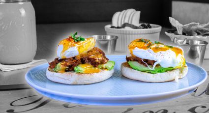 Prepara huevos benedictinos perfectos, la receta ideal para el brunch o desayuno