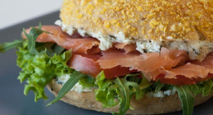 Receta de bagels de salmón ahumado para desayunar