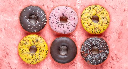 ¿Cómo hacer donuts caseros con chocolate en 4 pasos? Receta sin fritura