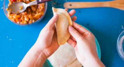 ¡Crujientes y caseras! Prepara esta masa para empanadas fritas
