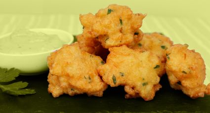 La receta más fácil para hacer buñuelos crujientes de bacalao