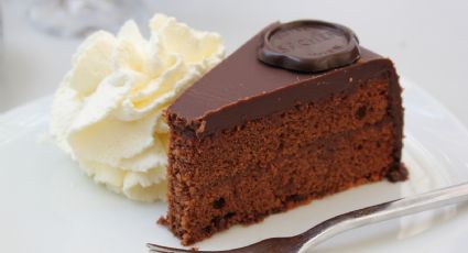 Receta original de la tarta Sacher de chocolate, el delicioso pastel de Austria