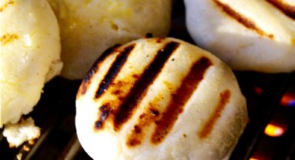 Cómo hacer arepas venezolanas fácil y rápido