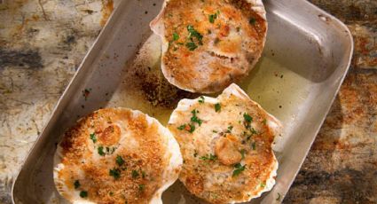 ¡Receta al horno! Sorprende en Navidad con esta receta de vieiras gratinadas