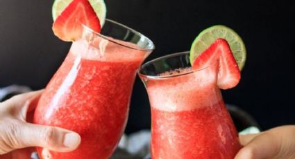 Prepara un delicioso daiquiri de fresa en 10 minutos