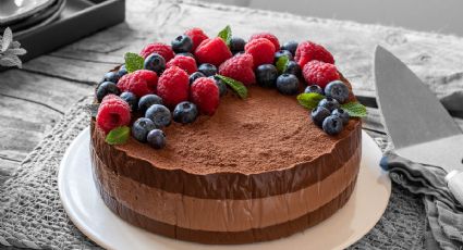 Tarta de dos chocolates, la receta más fácil para hacer este postre sin horno