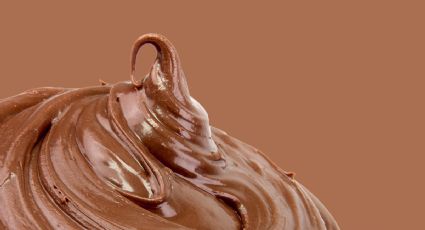 ¿Cómo hacer trufa o crema de chocolate para rellenar bizcochos caseros?