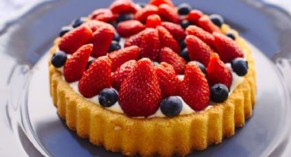 ¡Postre rápido y en microondas para Año Nuevo! Prepara tarta de almendras con fresas