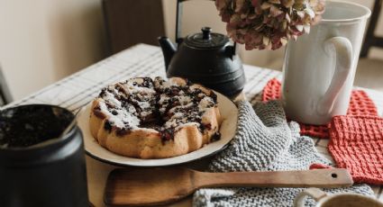 En pocos pasos un exquisito bizcocho con cerezas