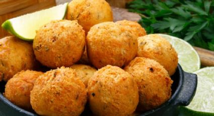 ¿Qué cocinar en Cuaresma? Prueba estos deliciosos buñuelos de bacalao