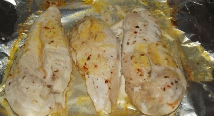 Ahorra tiempo y cena en 15 minutos con esta pechuga de pollo en papillote al microondas