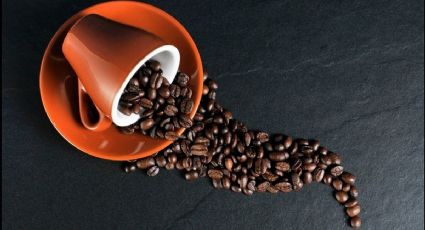 Aprovecha los beneficios del café para elaborar unos parches antiojeras caseros