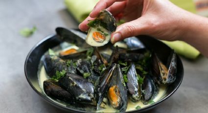 Sigue al paso a paso de estos mejillones al curry para deleitar a tus invitados