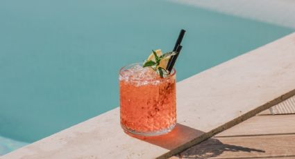 Así puedes preparar una refrescante bebida con gin, que no sea gin tonic