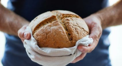 Así puedes preparar una deliciosa fondue de queso en pan campesino