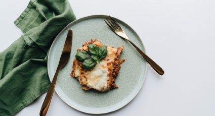 Sin harina y sin carne: en pocos pasos prepara una exquisita lasaña de berenjena