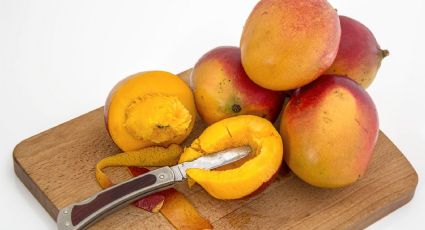 En 5 minutos: prepara una salsa de mango exquisita para tus carnes