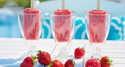 Saludable, refrescante y casero: prepara unas paletas de fresas y naranja