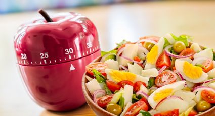 En 30 minutos: la refrescante receta de ensalada campera de patata y tomate