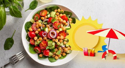 Ideal para el verano: así se hace una nutritiva ensalada con garbanzos