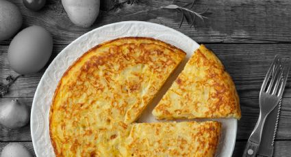 Por qué hay que evitar comer la tortilla de patatas en el plato en que se dio vuelta