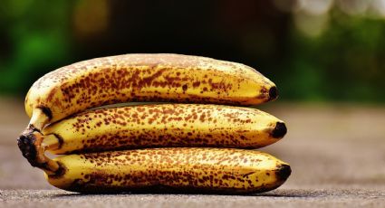 El truco para madurar plátanos de forma rápida para hacer los mejores batidos