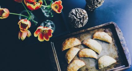 En 20 minutos: exquisitas empanadas vegetarianas de zucchini, queso y cebolla