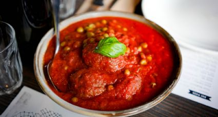 En 5 pasos: disfrutas unas albóndigas con salsa picante