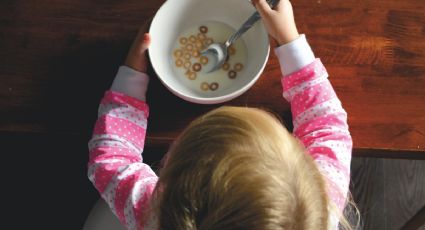 Toma aire antes de conocer las consecuencias de saltarse el desayuno en la infancia y adolescencia