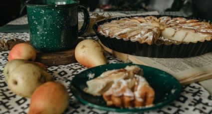 Sin horno: cómo preparar una tarta de manzanas en solo 15 minutos