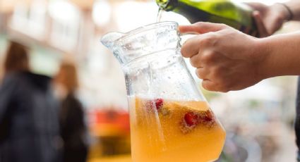 ¿Cómo hacer sangría de cava con frutas en 4 pasos? El cóctel que amarán tus invitados