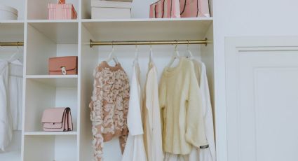 Decoración: ideas perfectas para organizar y disimular un armario sin puertas y que todo quede impecable