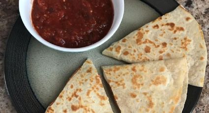 Receta fácil: Descubre la cheesy pizza quesadilla, la fusión entre Italia y México