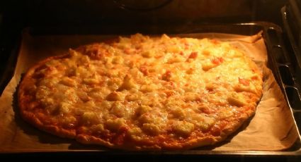 ¿La nueva pizza hawaiana? El platillo italiano con plátano que causa debate en internet