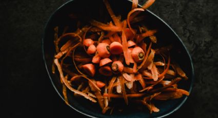 La ensalada viral de TikTok que promete regular tus hormonas de forma natural con zanahoria
