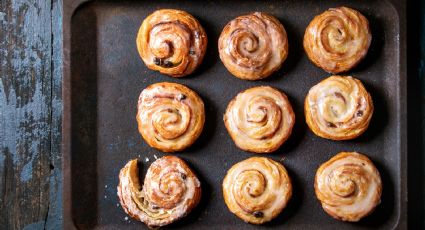 La mejor receta para preparar caracolas de hojaldre rellenas de crema pastelera