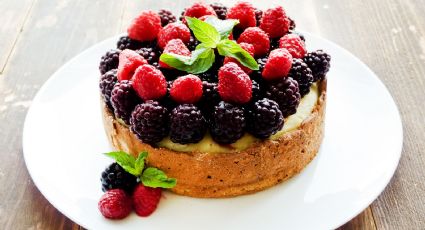 ¿Cómo preparar cheesecake de frutos rojos sin horno?