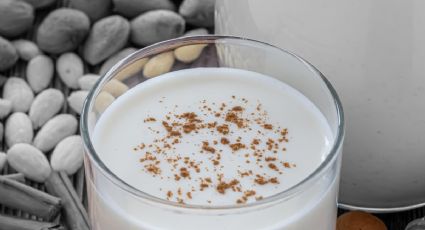 Para eliminar el frío, prepara esta bebida caliente de horchata de almendra