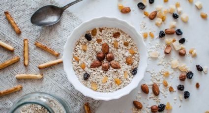 Inicia tus días con una avena horneada sin necesidad de usar el horno