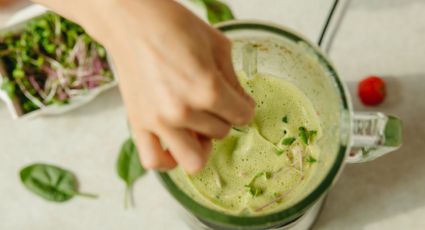 Este batido verde con ajo te hará perder peso y reducir el colesterol naturalmente