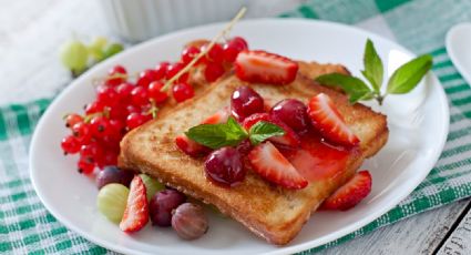 Desayuno en 20 minutos con el pan francés relleno de mascarpone y frutos rojos