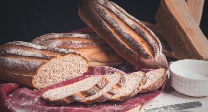 Haz un pan casero de masa madre con vino tinto para tu cena de Navidad