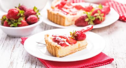 Disfruta tu cena de año nuevo con esta rica tarta de fresa saludable (sin gluten, sin azúcar)