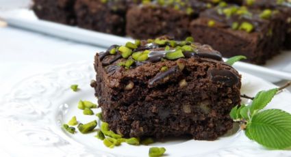 Prepara unos brownies de chocolate sin harina, solo usando coliflor