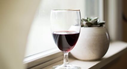 ¿Por qué deberías tomar una copa de vino tinto al día para combatir el envejecimiento?
