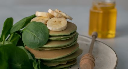 Desayuno saludable: Receta fácil de pancakes de espinaca y avena