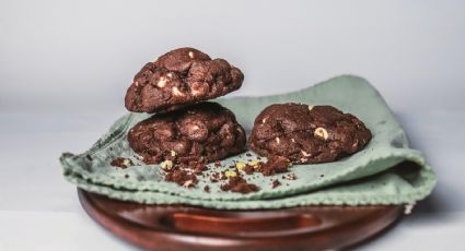 Postres fáciles: Disfruta de galletitas chocolatosas rellenas de queso tipo philadelphia