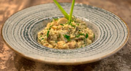 Prepara el tradicional risotto a la parmesana con esta sencilla receta