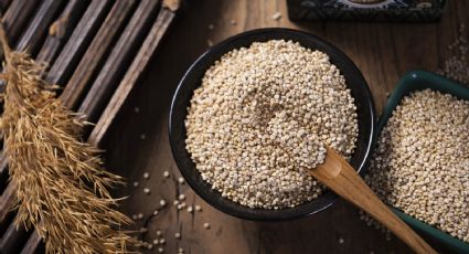 Prepara esta mascarilla de quinoa y repara el cabello teñido